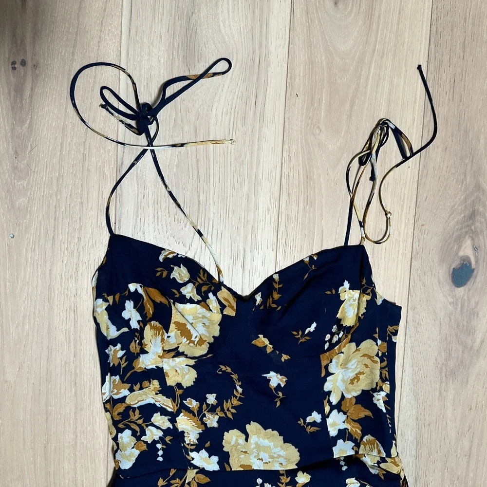Reformation Kourtney Summer Dress | Size 4 - Picture 3 of 15